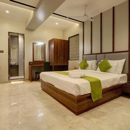 Magnus Fortune House Business Hotel , Magarpatta Mundhwa Bagian luar foto