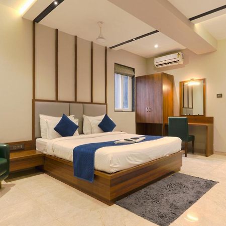 Magnus Fortune House Business Hotel , Magarpatta Mundhwa Bagian luar foto