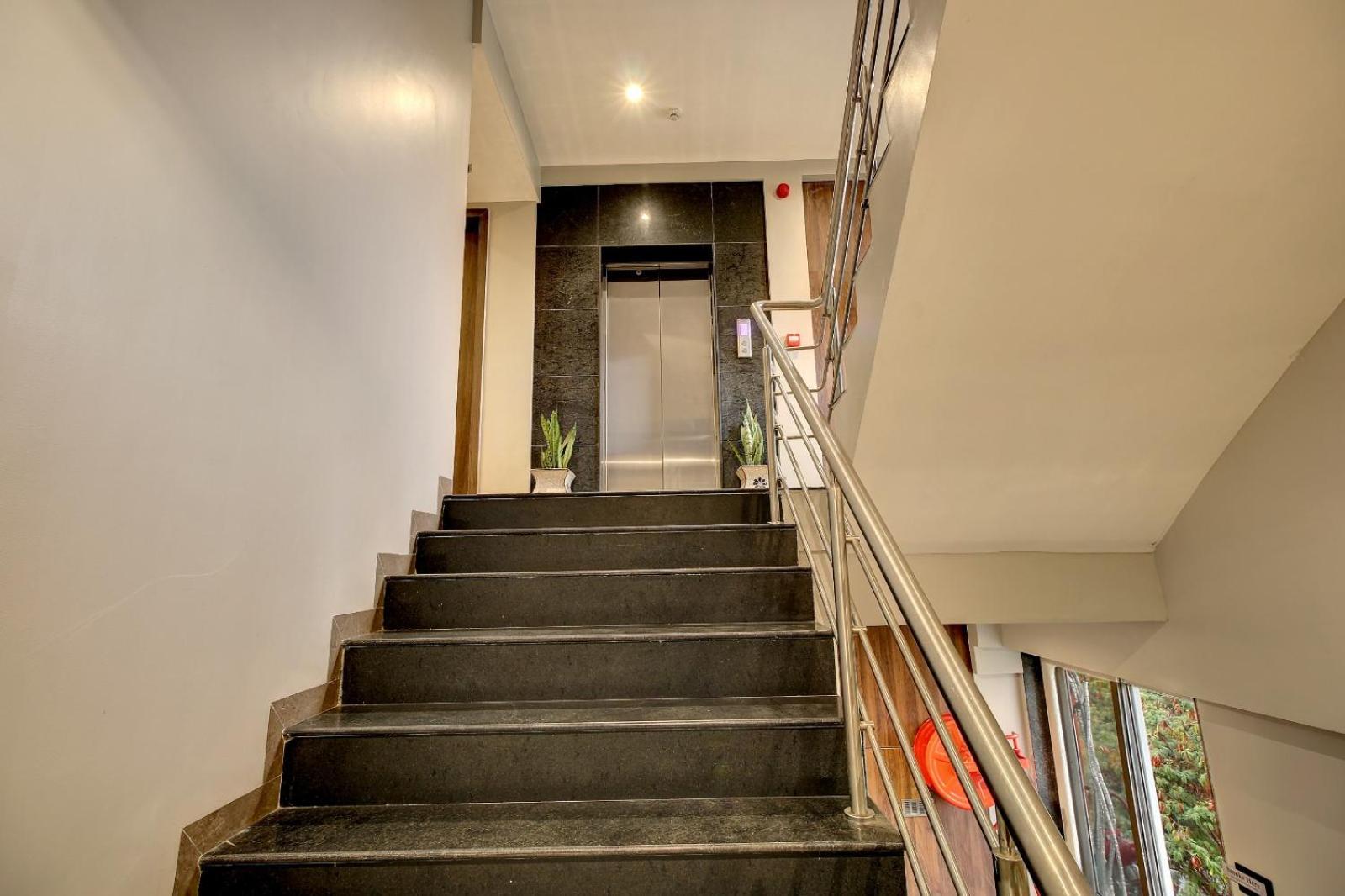 Magnus Fortune House Business Hotel , Magarpatta Mundhwa Bagian luar foto