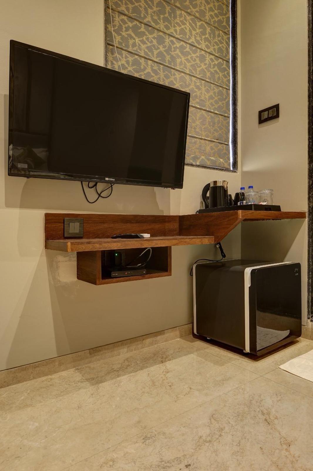 Magnus Fortune House Business Hotel , Magarpatta Mundhwa Bagian luar foto