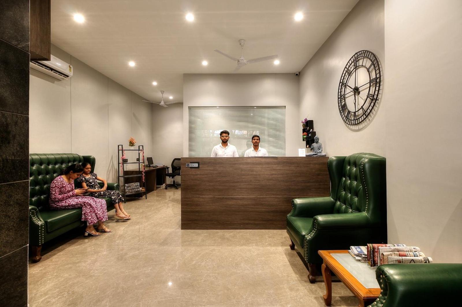Magnus Fortune House Business Hotel , Magarpatta Mundhwa Bagian luar foto