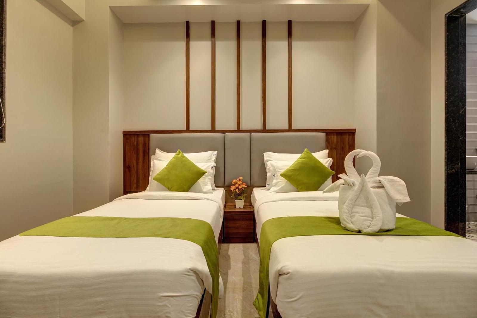 Magnus Fortune House Business Hotel , Magarpatta Mundhwa Bagian luar foto