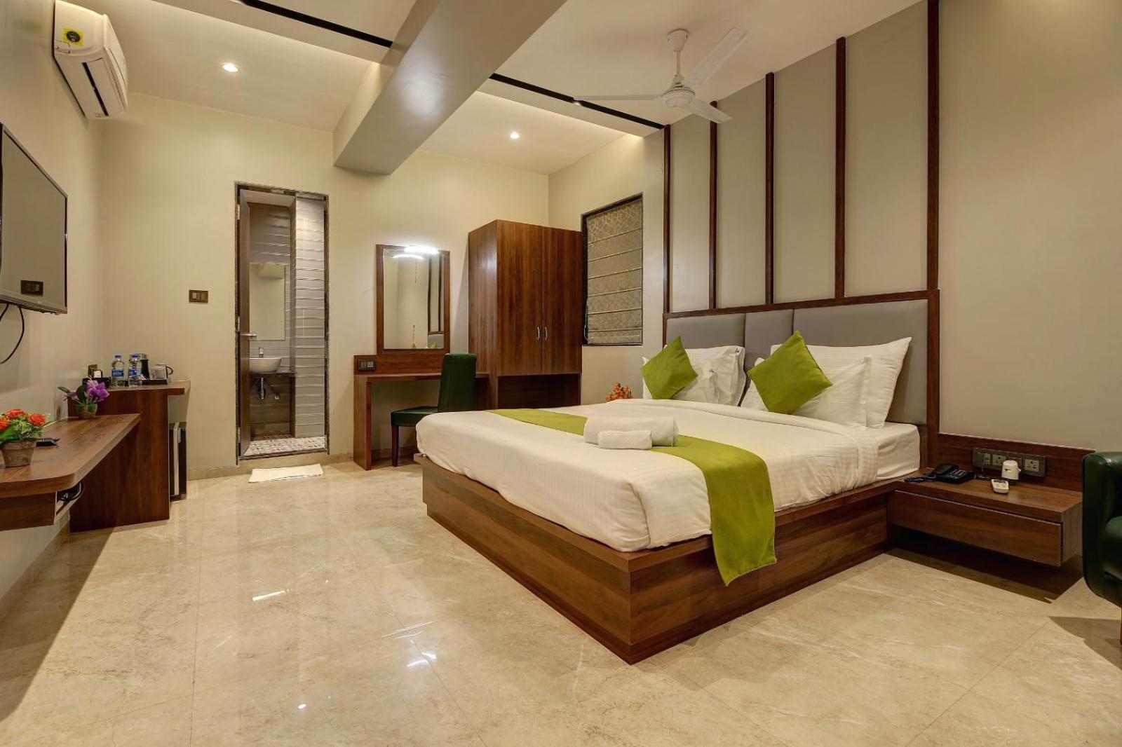 Magnus Fortune House Business Hotel , Magarpatta Mundhwa Bagian luar foto
